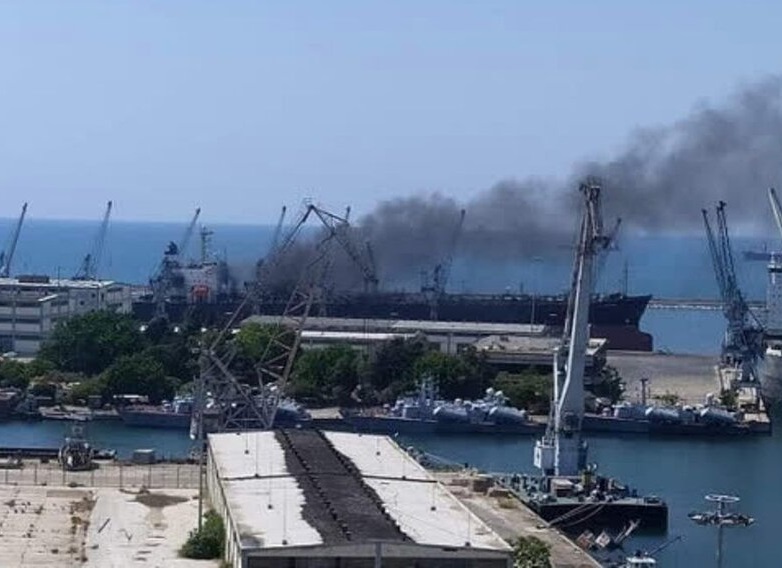 چرا بندر لاذقیه برای همه طرف‌های درگیر در سوریه، تا این حد مهم است؟ / اسرائیل از حملات به این بندر به دنبال چیست؟