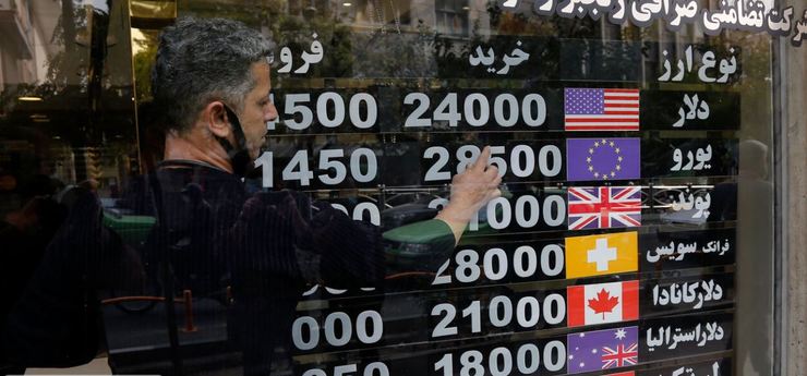 عقب‌نشینی دلار با نگاه به مذاکرات در وین؛ بازار خودرو و مسکن به کدام سمت می‌روند؟