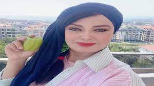 پوشش عجیب و جنجالی صبا راد در تخت خواب / فیلم