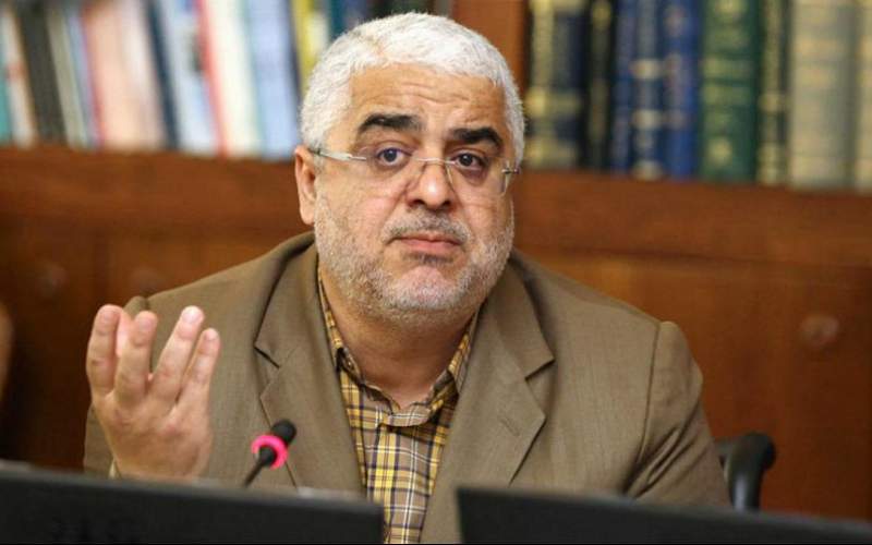 فرزندان خودشان، خودروی خارجی خارج از نوبت گرفتهاند فرزندان خودشان، خودروی خارجی خارج از نوبت گرفتهاند