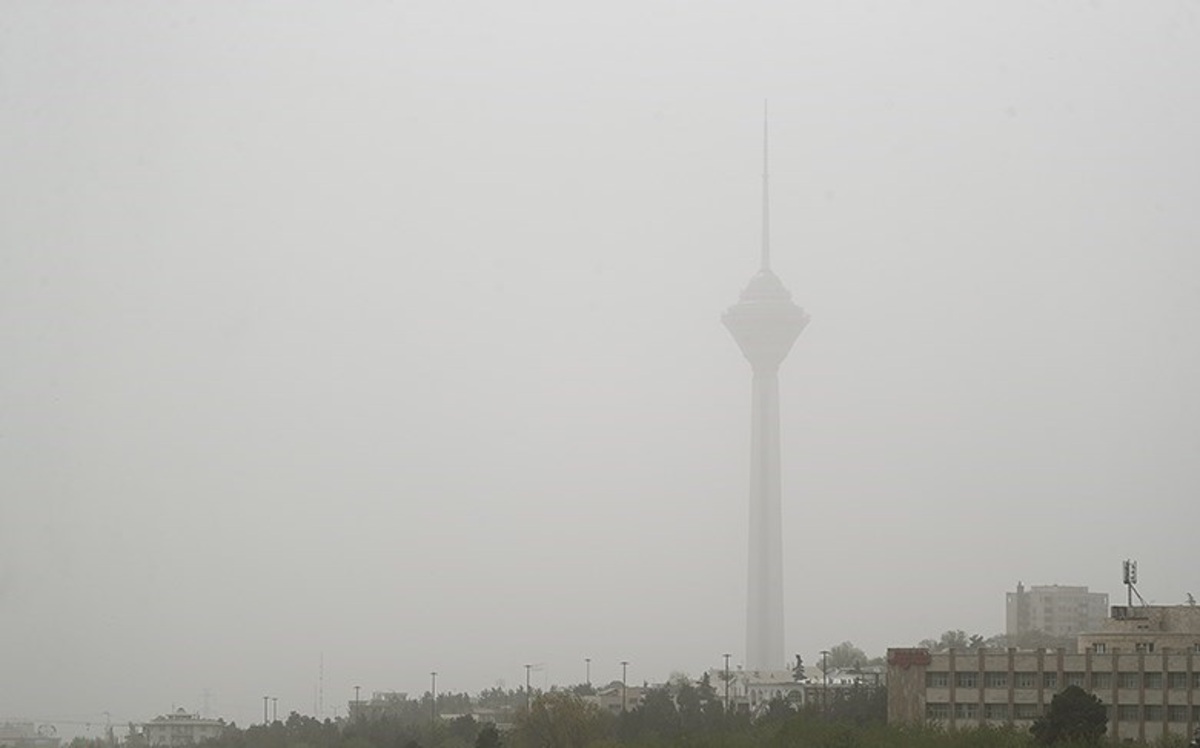 دولت بودجه مقابله با ریزگرد‌ها را حذف کرد / نماینده مجلس: چرا ورود ریزگردها به تهران پیش‌بینی نشده بود؟