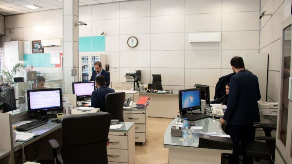 کارمندان تهرانی فردا چهارشنبه ۱۴ دی دورکار شدند کارمندان تهرانی فردا چهارشنبه ۱۴ دی دورکار شدند