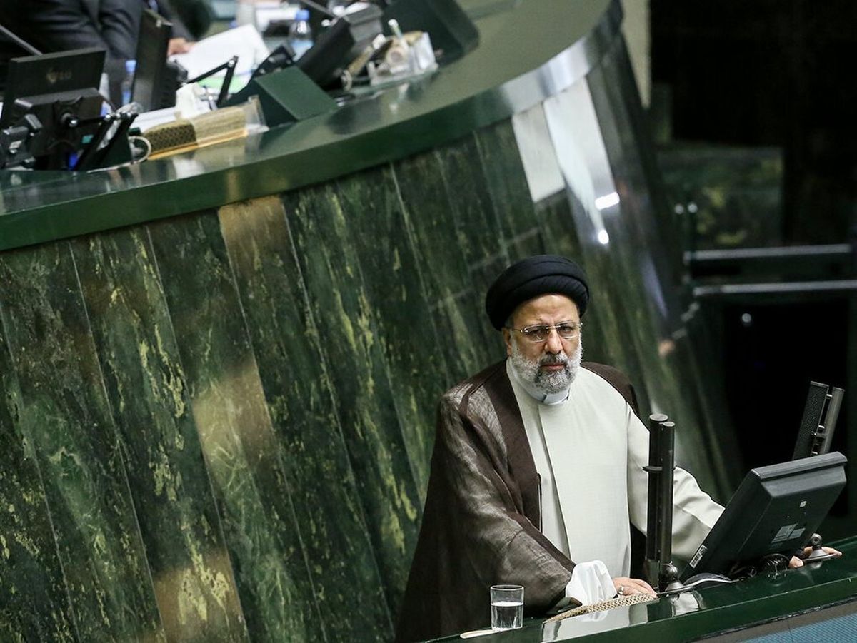 طرح سوال از رئیس‌جمهور توسط مجلس انقلابی با ۶ محور کلید خورد