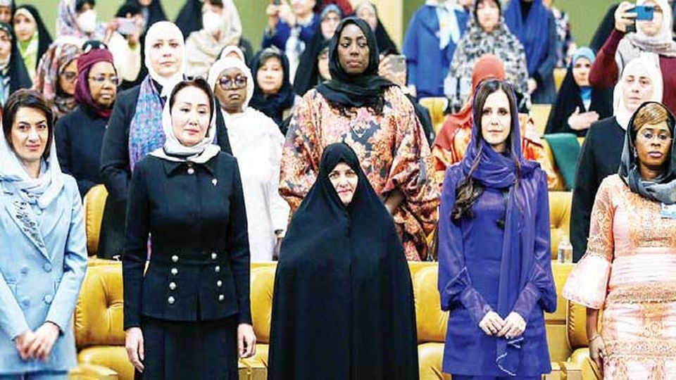 حواشی یک دورهمی دولتی حواشی یک دورهمی دولتی