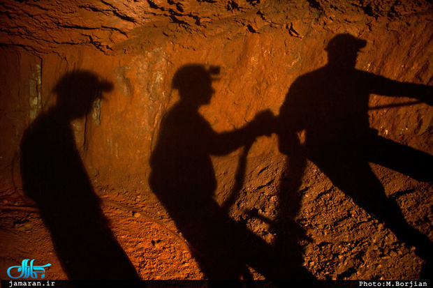 قانون حداقل دستمزد ضمانت اجرایی ندارد/ 89 درصد فقرای ایران کارگران و بازنشستگان هستند - چرا افزایش 57 درصدی حداقل دستمزد همچنان فاصلهی بسیاری با نرخ واقعیِ سبد معیشت دارد؟ قانون حداقل دستمزد ضمانت اجرایی ندارد/ 89 درصد فقرای ایران کارگران و بازنشستگان هستند - چرا افزایش 57 درصدی حداقل دستمزد همچنان فاصلهی بسیاری با نرخ واقعیِ سبد معیشت دارد؟