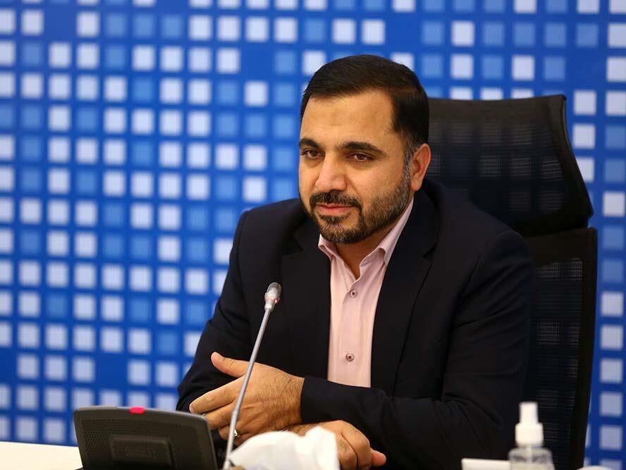 وزیر ارتباطات: تعرفههای اینترنت باید اصلاح شوند؛ اپراتورها می گویند همه چیز گران شده به جز اینترنت وزیر ارتباطات: تعرفههای اینترنت باید اصلاح شوند؛ اپراتورها می گویند همه چیز گران شده به جز اینترنت