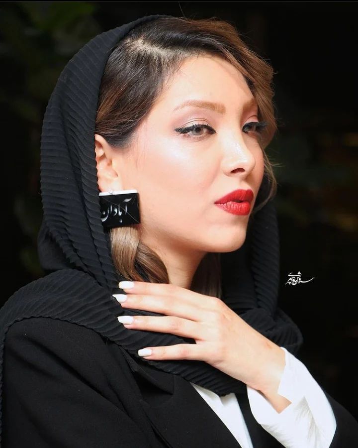 همدردی متفاوت خانم بازیگر با مردم آبادان/عکس همدردی متفاوت خانم بازیگر با مردم آبادان/عکس