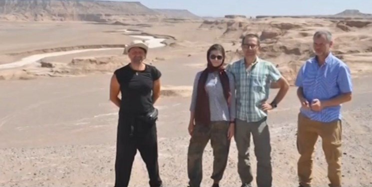 معاون سفیر انگلیس در ایران به اتهام «جاسوسی» بازداشت شد / این فرد بعد از عذرخواهی از کشور اخراج میشود معاون سفیر انگلیس در ایران به اتهام «جاسوسی» بازداشت شد / این فرد بعد از عذرخواهی از کشور اخراج میشود