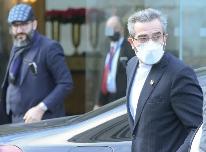 دورنمای احیای برجام کمرنگ شده؟ / «کش و قوسها بین ایران و آمریکا احتمالا تا نشست بعدی شورای حکام آژانس در اوائل سپتامبر ادامه یابد» دورنمای احیای برجام کمرنگ شده؟ / «کش و قوسها بین ایران و آمریکا احتمالا تا نشست بعدی شورای حکام آژانس در اوائل سپتامبر ادامه یابد»