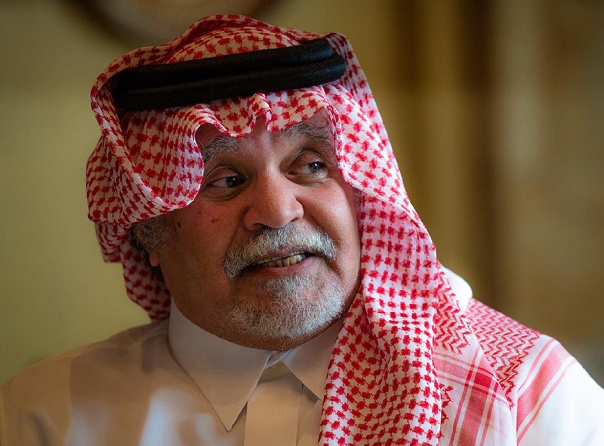 هاآرتص: بندر بن سلطان، رییس سابق سازمان اطلاعات عربستان سالها به صورت مخفیانه با مقامات اسرائیل ملاقات کرده هاآرتص: بندر بن سلطان، رییس سابق سازمان اطلاعات عربستان سالها به صورت مخفیانه با مقامات اسرائیل ملاقات کرده