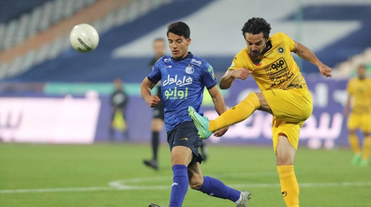 سیاست نقل و انتقالاتی سپاهان علیه استقلال و پرسپولیس