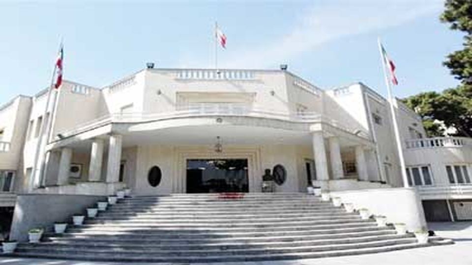 گلبه خودی در پاستور گلبه خودی در پاستور