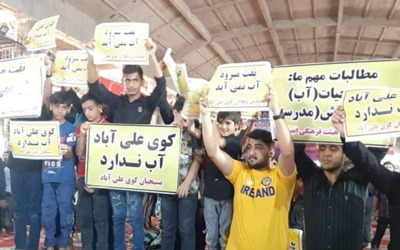تضاد عملکرد ادعا شده دولت با واقعیت کف خیابان تضاد عملکرد ادعا شده دولت با واقعیت کف خیابان