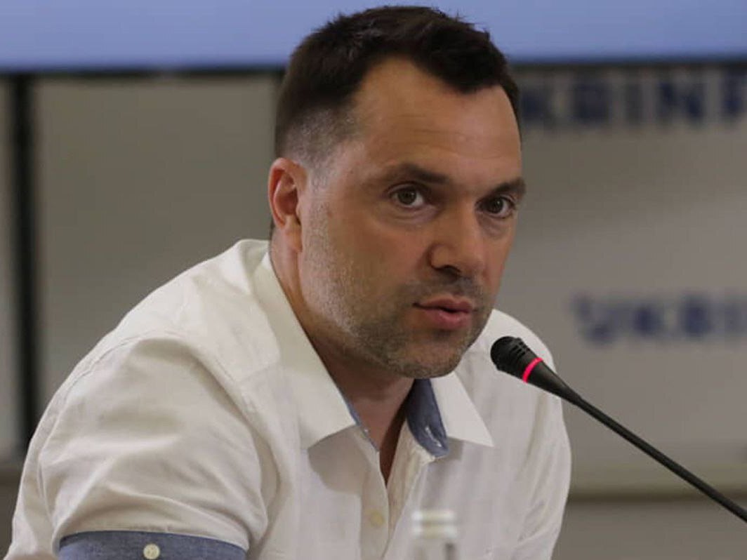 ادعای مشاور زلنسکی: ایران ارسال محموله موشک به روسیه را متوقف کرد / دلیل این موضوع، پیشنهادی بود که تهران نمیتوانست آن را رد کند ادعای مشاور زلنسکی: ایران ارسال محموله موشک به روسیه را متوقف کرد / دلیل این موضوع، پیشنهادی بود که تهران نمیتوانست آن را رد کند