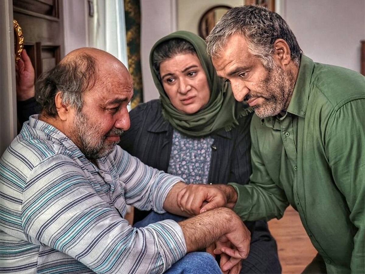 سهم ۷ میلیاردی «عطاران» از گیشه ۲۷ میلیاردی/ «فسیل» رویاییتر شد! سهم ۷ میلیاردی «عطاران» از گیشه ۲۷ میلیاردی/ «فسیل» رویاییتر شد!