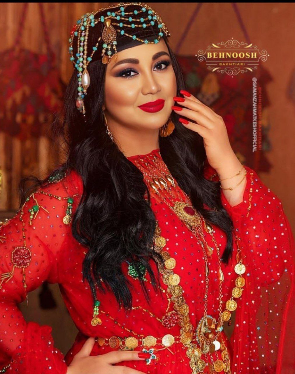 بهنوش بختیاری با لباس بختیاری به استقبال یلدا رفت/عکس