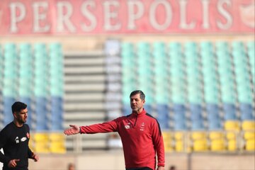 ۶ مربی خارجی در لیست پرسپولیس؛ شرط مهم برای ادامه حضور کریم باقری ۶ مربی خارجی در لیست پرسپولیس؛ شرط مهم برای ادامه حضور کریم باقری