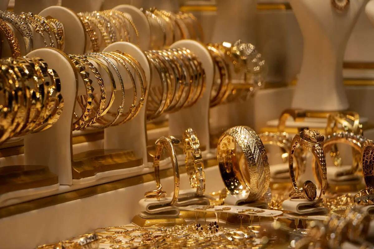 افزایش قیمت طلا به دنبال جهش نرخ ارز/ حباب سکه به ۱۲ میلیون و ۵۰۰ هزار تومان رسید افزایش قیمت طلا به دنبال جهش نرخ ارز/ حباب سکه به ۱۲ میلیون و ۵۰۰ هزار تومان رسید