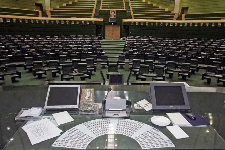 نقشه تندروها برای «عبور از قالیباف» نقشه تندروها برای «عبور از قالیباف»