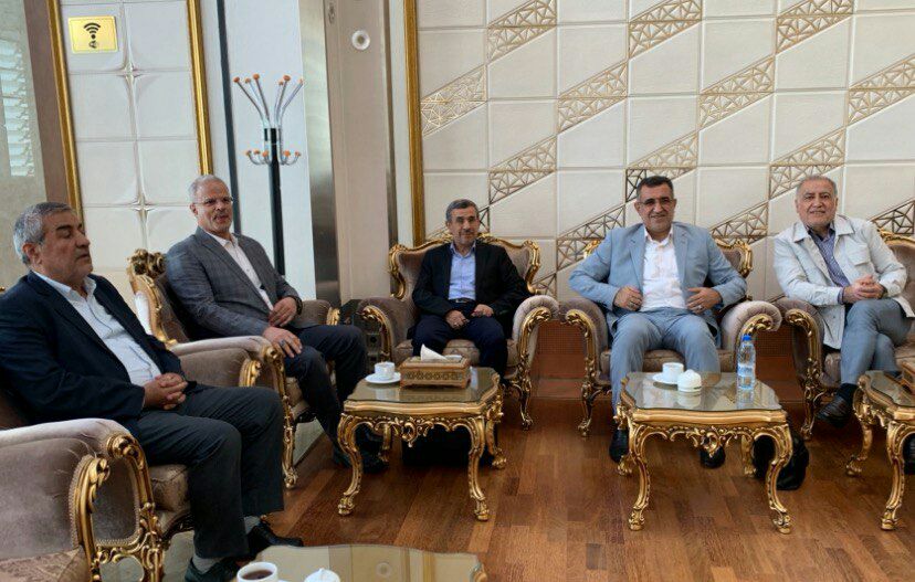 محمود احمدی‌نژاد از ایران خارج شد