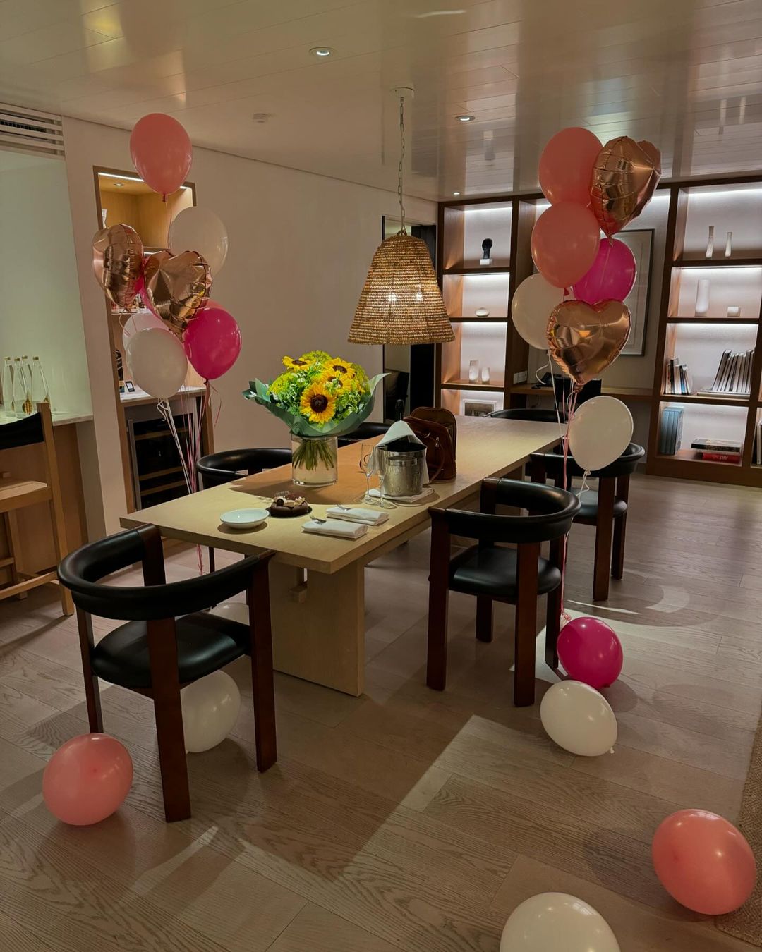 عکس پربازدید از تولد 41 سالگی بازیگر خرم‌سلطان