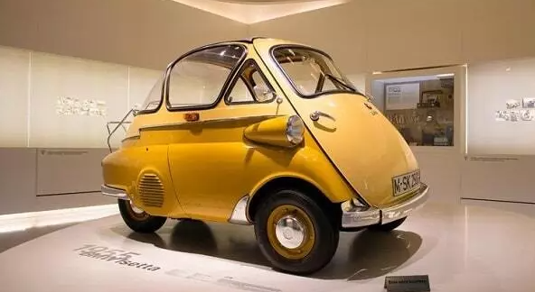 عجیبترین اتومبیلهایی که خودروسازان لوکس ساختهاند