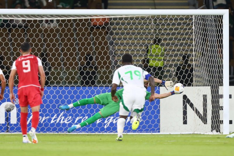 گندوز و ضربه بزرگی که به ریاض محرز زد گندوز و ضربه بزرگی که به ریاض محرز زد