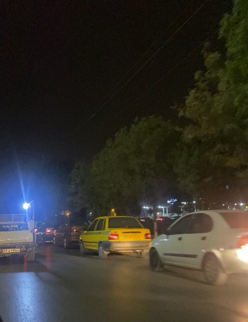 دیشب یک ایران از شلوغی پمپ بنزنینها حرص خورد!