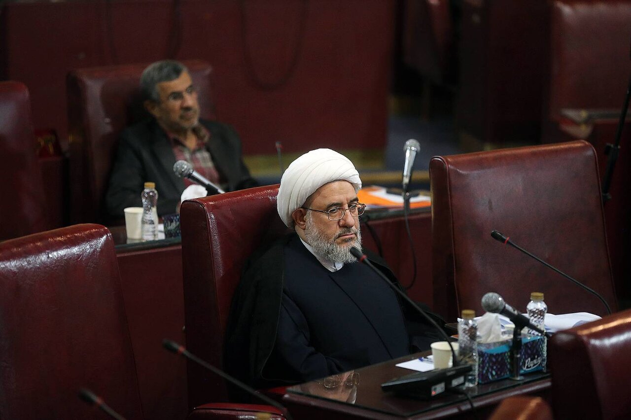 تصاویر پُربازدید از پزشکیان و احمدینژاد در یک جلسه