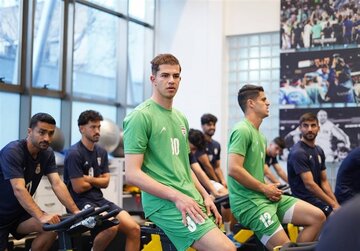 پدیده دروازه‌بانی ایران: دوست دارم روزی دروازه‌بان شماره یک پرسپولیس شوم/ عاشق کورتوا هستم