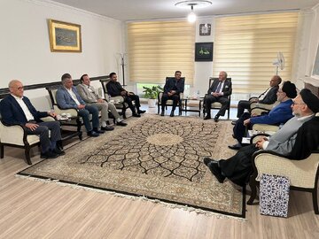 عکس| دیدار جمعی از پیشکسوتان پرسپولیس و تیم ملی با سید محمد خاتمی