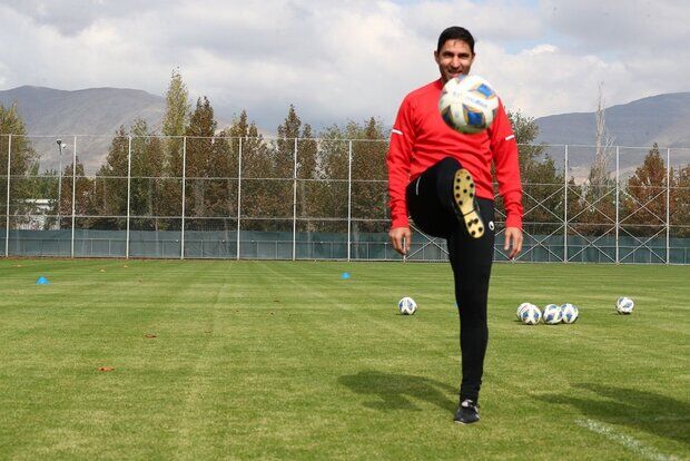 جدال سیستم‌ها در پرسپولیس؛ هاشمیان تغییر سیستم می‌دهد؟