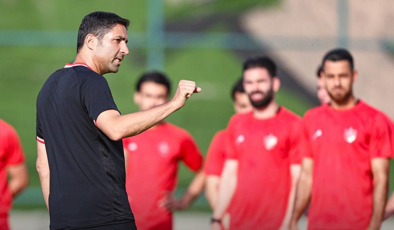 مهاجم سابق پرسپولیس: هاشمیان برای موفقیت باید متانت را کنار بگذارد