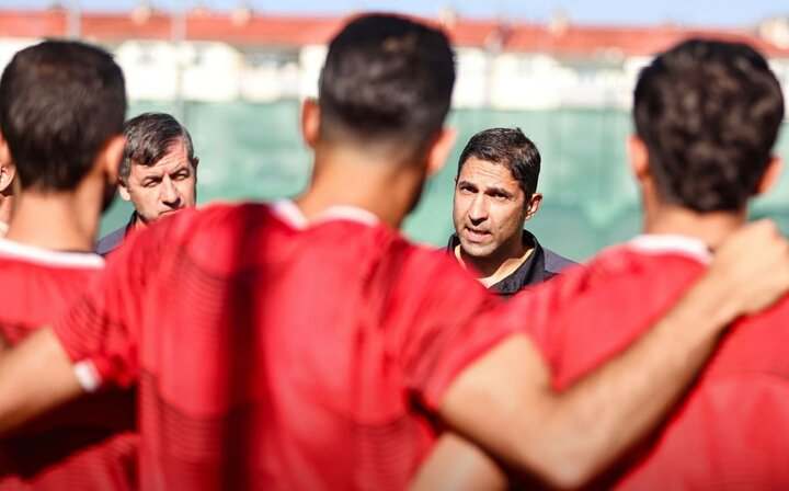 نارضایتی بازیکنان پرسپولیس از سبک بازی وحید هاشمیان!