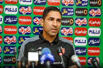 هاشمیان: در فوتبال ایران حسرت چیزهای ساده را می‌خوریم!