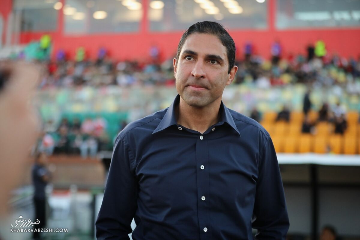 ناراحتی هاشمیان از رفتار هیئتمدیره؛ مسیر وحید و پرسپولیس از هم جدا شد ناراحتی هاشمیان از رفتار هیئتمدیره؛ مسیر وحید و پرسپولیس از هم جدا شد