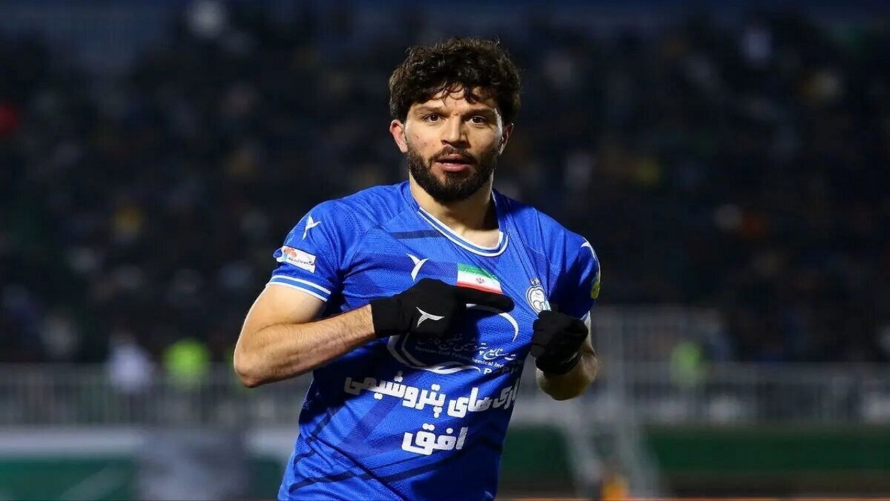 جدایی هافبک خارجی استقلال