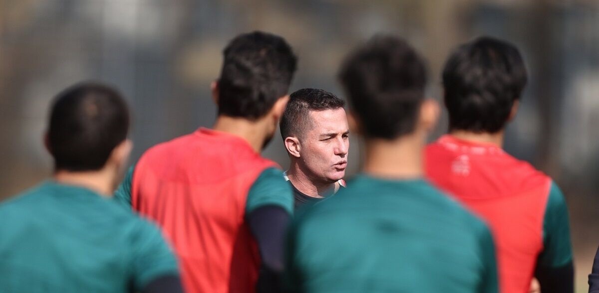 اوسمار در رختکن دستگردی به اورونوف چه گفت؟ اوسمار در رختکن دستگردی به اورونوف چه گفت؟